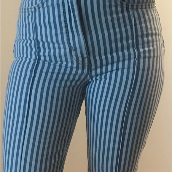 Pin striped flared denim jeans with booty star - Picture 3 of 6